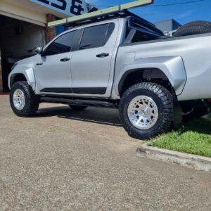Toyota Hilux new wheels and tyres