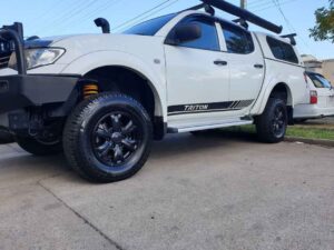 mitsubishi-mn-triton-with-formula-liftkit-brisbane_orig